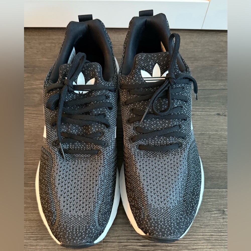 Adidas Men’s Sneakers Size 9 New No Box - Picture 2 of 6
